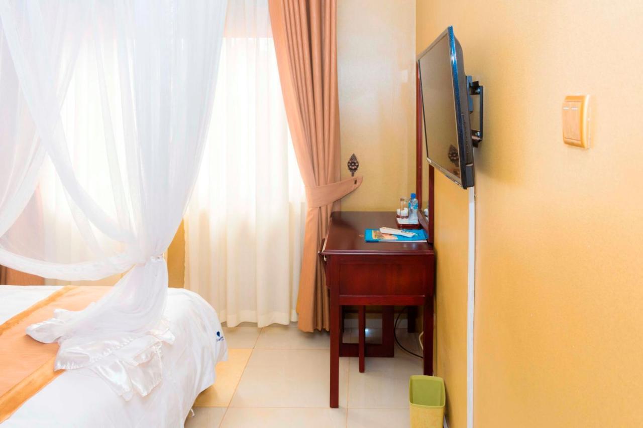 Kajansi Sapphire Hotel Entebbe Kigo מראה חיצוני תמונה