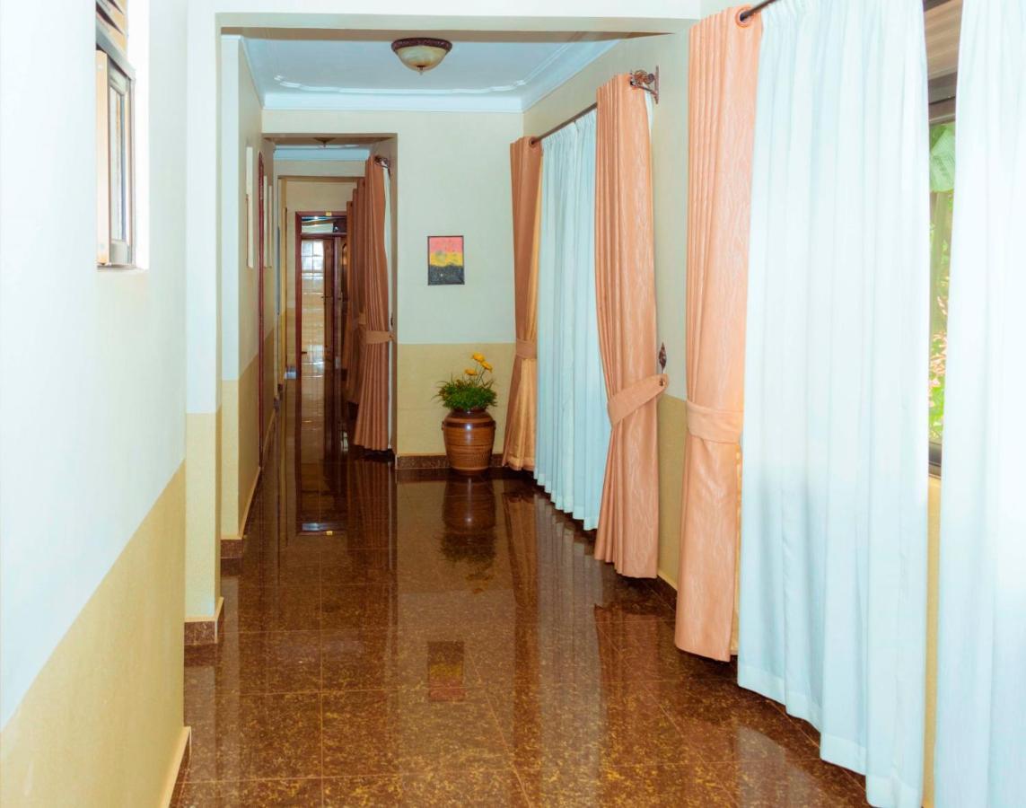 Kajansi Sapphire Hotel Entebbe Kigo מראה חיצוני תמונה