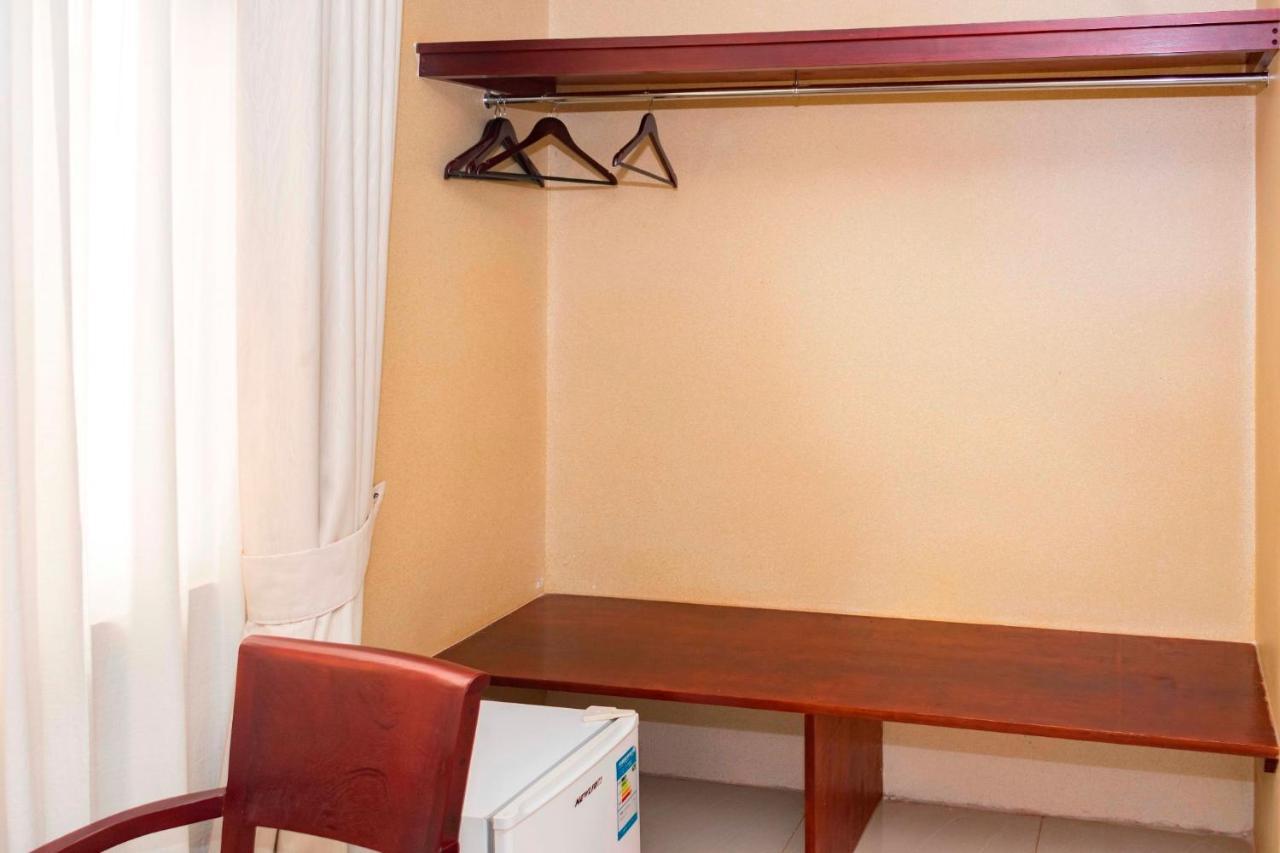 Kajansi Sapphire Hotel Entebbe Kigo מראה חיצוני תמונה