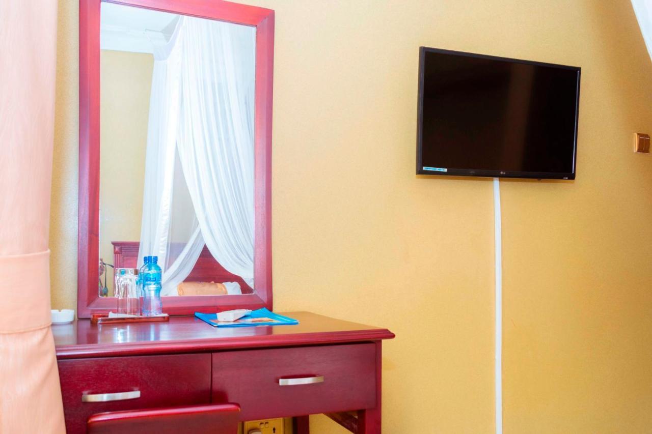 Kajansi Sapphire Hotel Entebbe Kigo מראה חיצוני תמונה