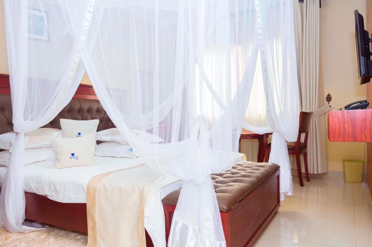 Kajansi Sapphire Hotel Entebbe Kigo מראה חיצוני תמונה