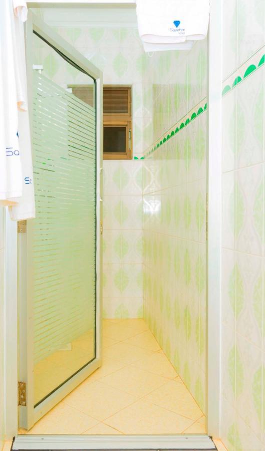 Kajansi Sapphire Hotel Entebbe Kigo מראה חיצוני תמונה