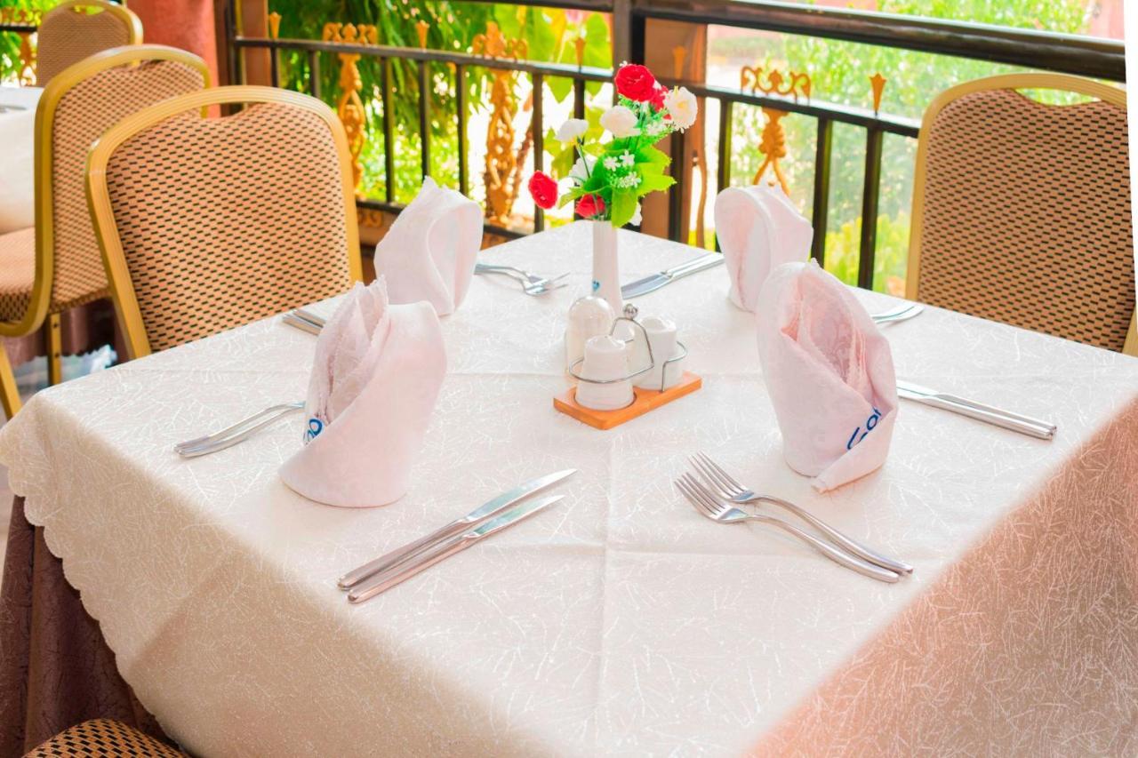 Kajansi Sapphire Hotel Entebbe Kigo מראה חיצוני תמונה