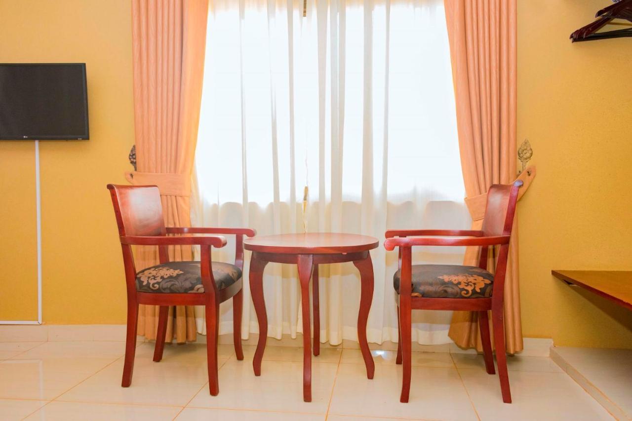 Kajansi Sapphire Hotel Entebbe Kigo מראה חיצוני תמונה