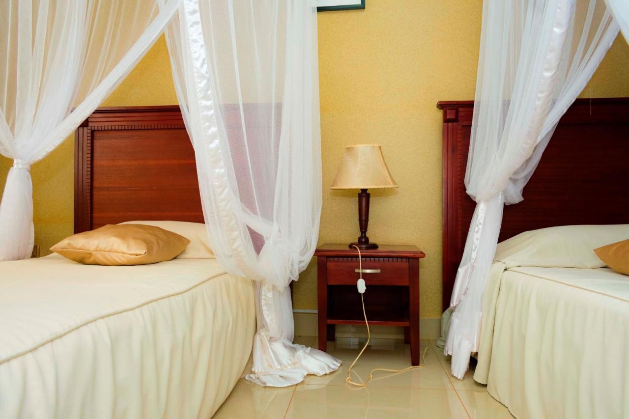 Kajansi Sapphire Hotel Entebbe Kigo מראה חיצוני תמונה