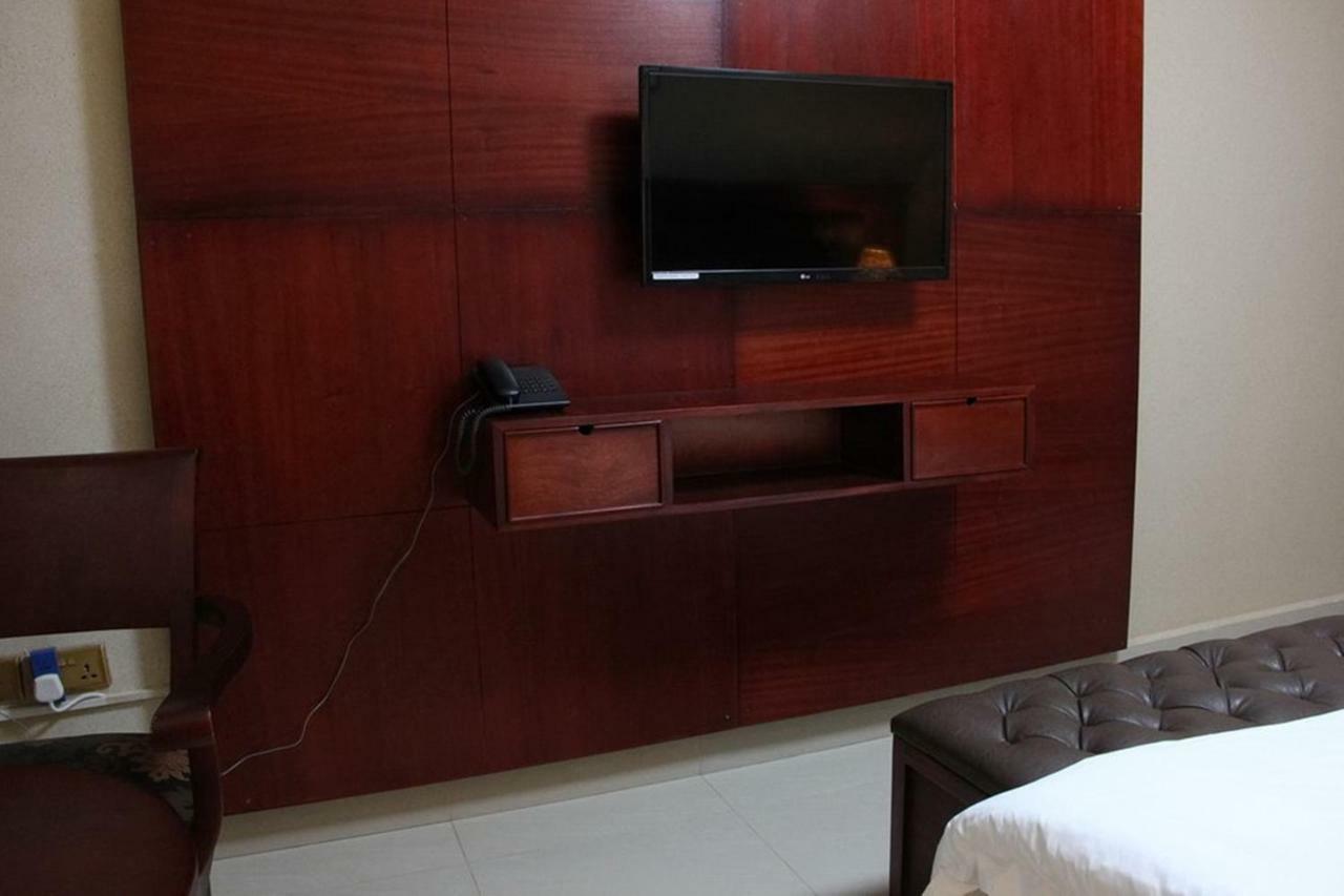 Kajansi Sapphire Hotel Entebbe Kigo מראה חיצוני תמונה