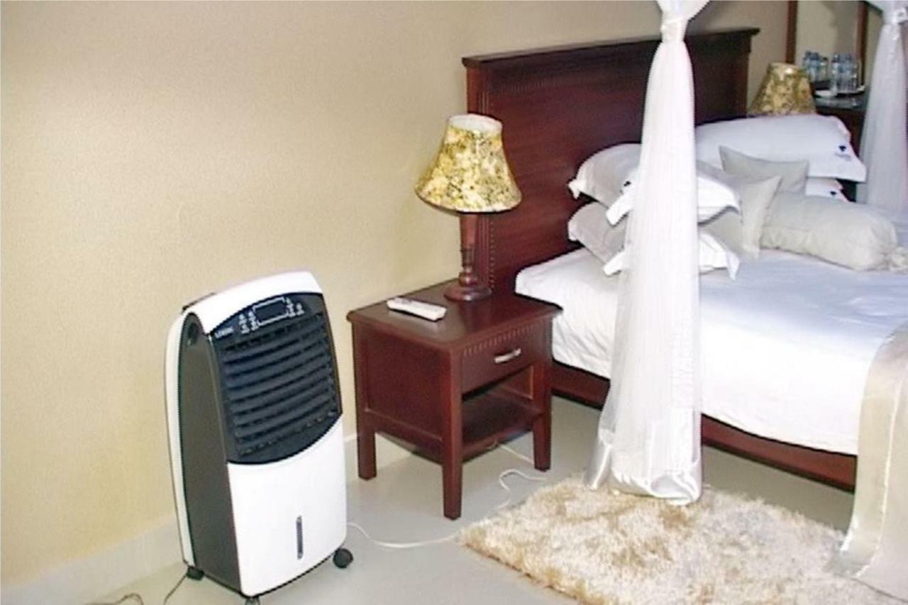 Kajansi Sapphire Hotel Entebbe Kigo מראה חיצוני תמונה
