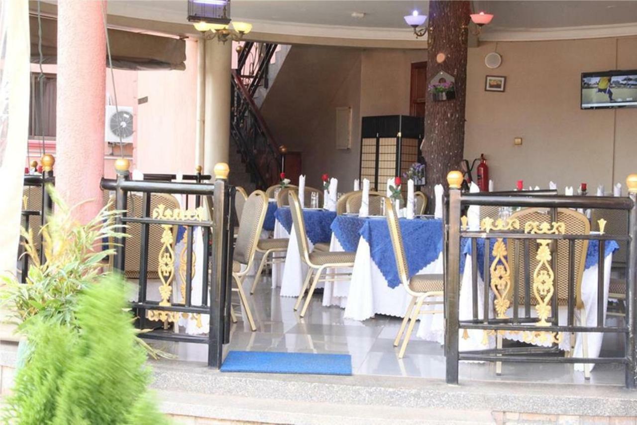 Kajansi Sapphire Hotel Entebbe Kigo מראה חיצוני תמונה
