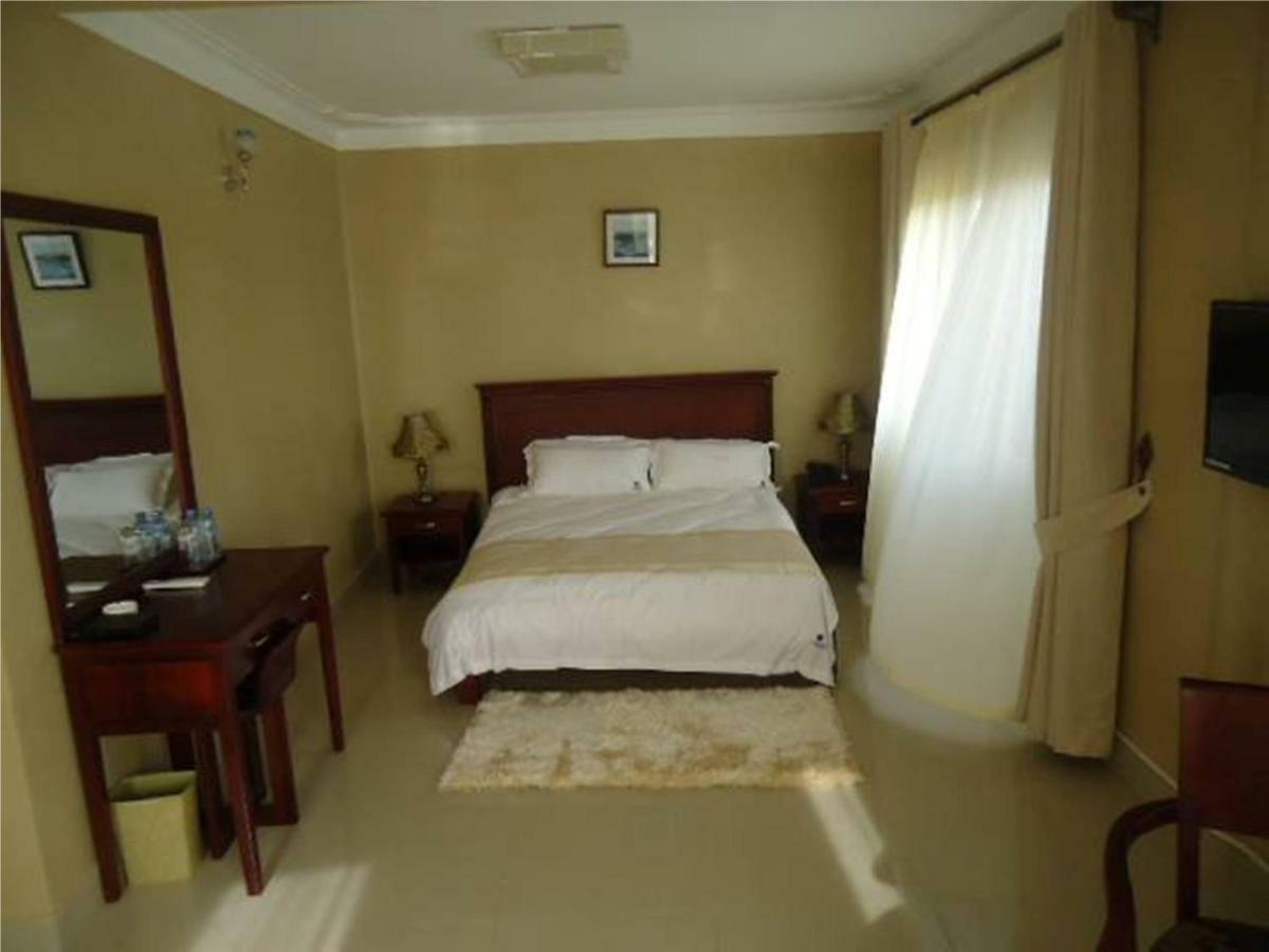 Kajansi Sapphire Hotel Entebbe Kigo מראה חיצוני תמונה